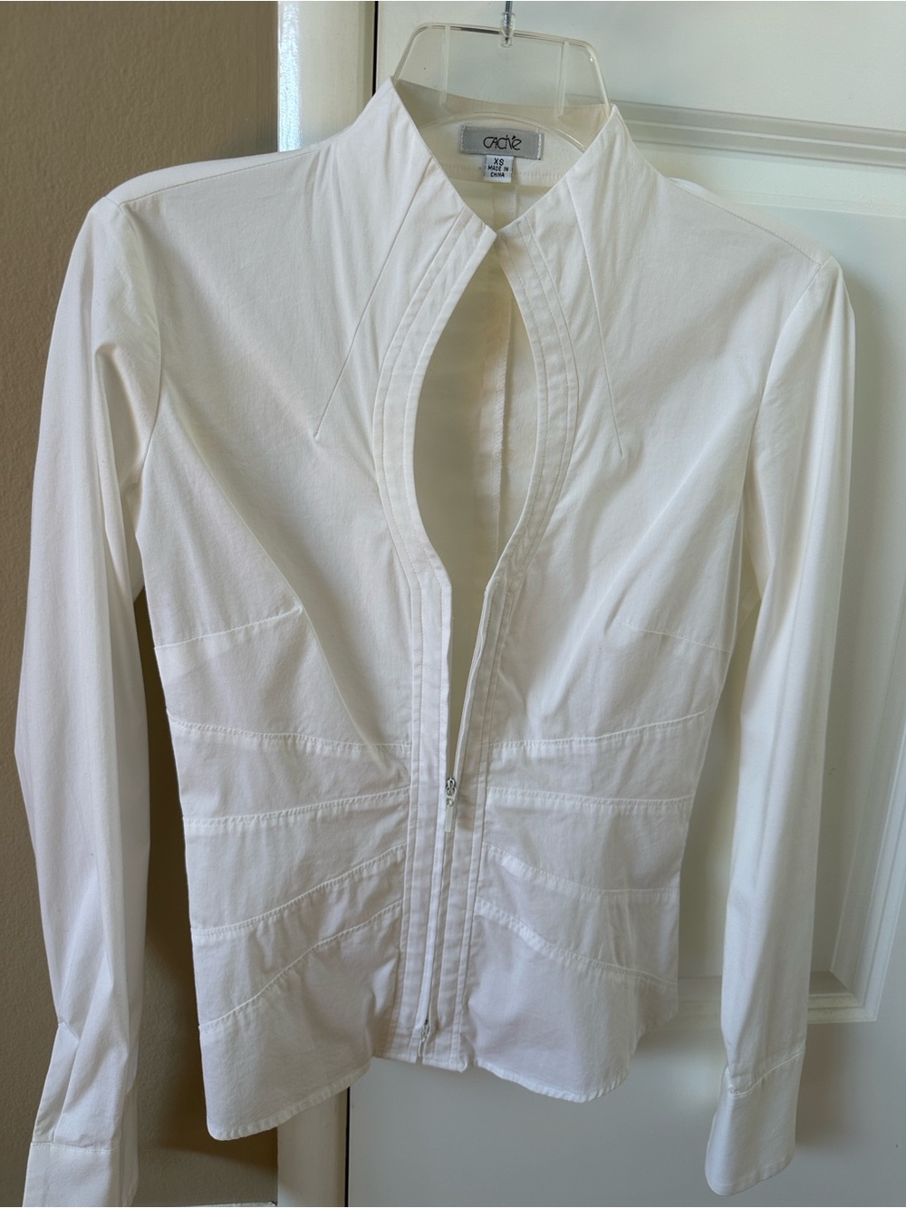 Vintage Cache White Zip-Front Fitted Shirt